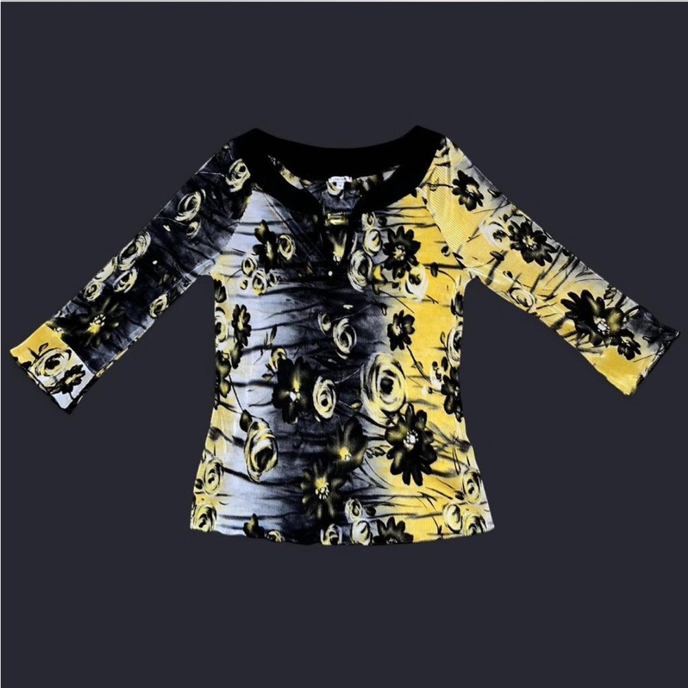 Nicola Y2K floral pleated top with bead detail and lettuce hem size S